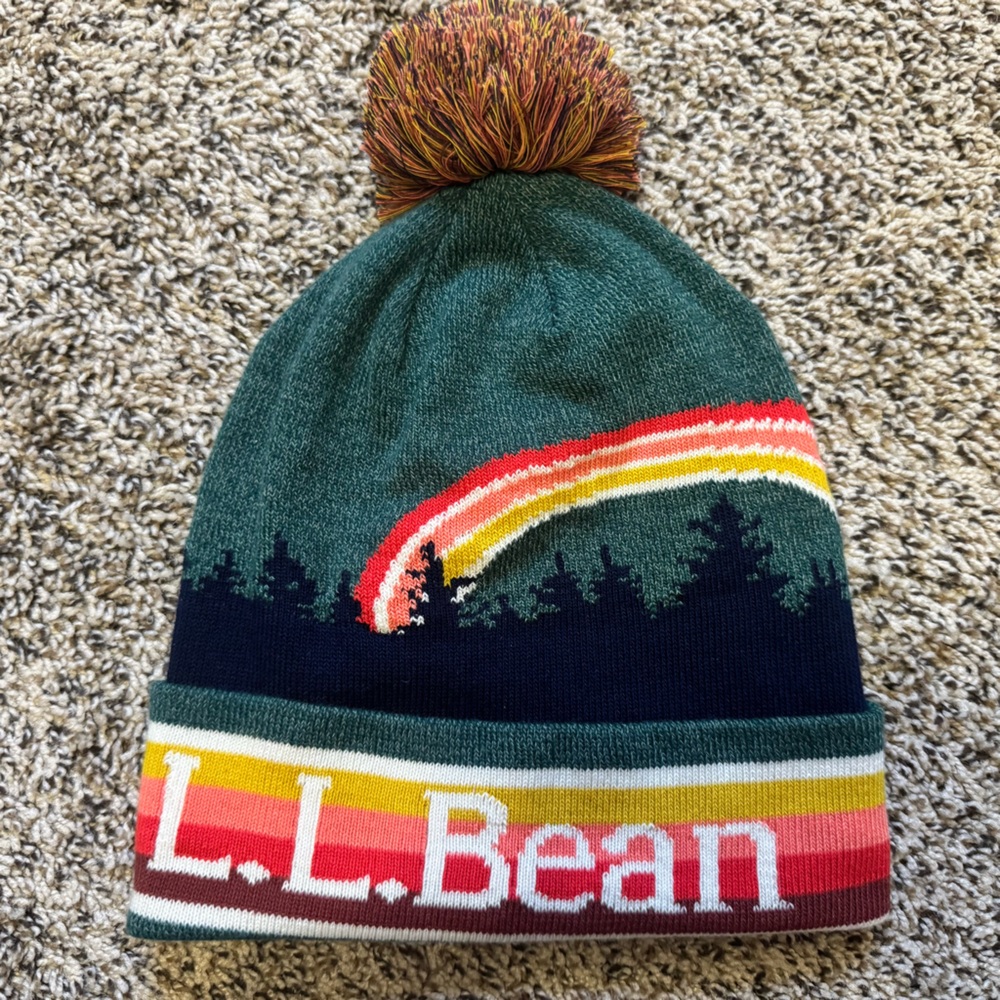 NWT L.L. Bean Pom Pom Beanie